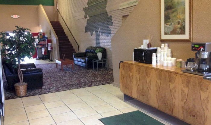 Woodbridge Inn & Suites (TraveLodge) - From Web Listing (newer photo)